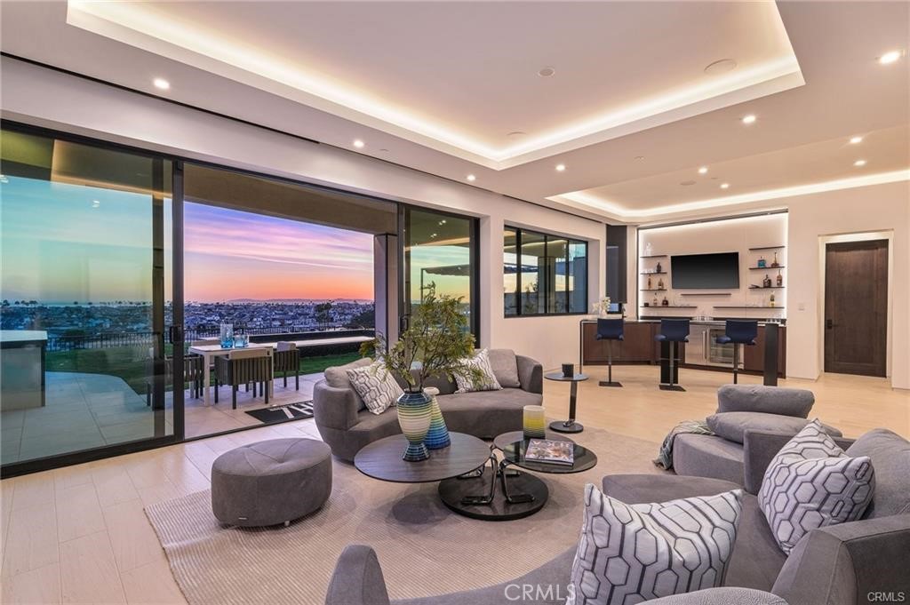 Irvine Terrace (IRVT) - Residential Lease