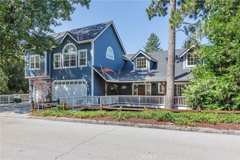Photo of 28575 Manitoba Drive, Lake Arrowhead, CA 92352 (MLS # IG25147490)