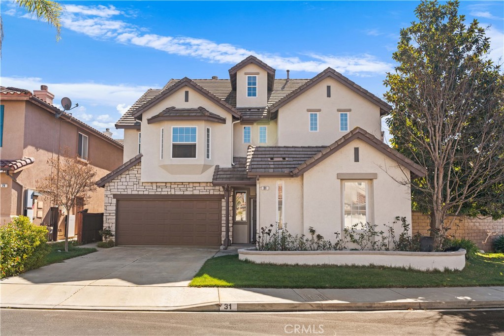 31 Hollyhock Ln