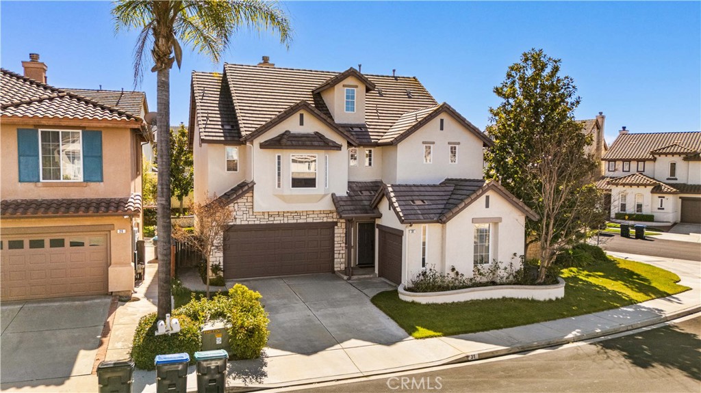 31 Hollyhock Ln