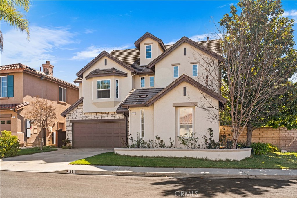 31 Hollyhock Ln