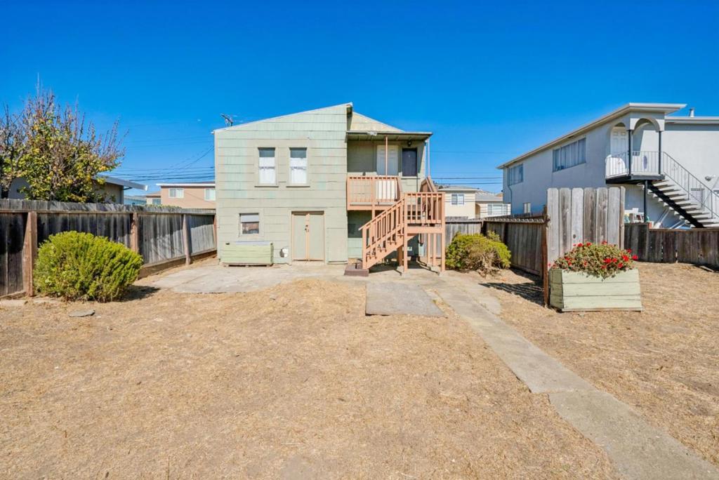 728 Commercial Avenue