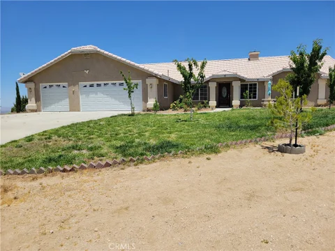 8477 Malpaso Rd, Pinon Hills, CA 92371 - MLS#: HD26128529