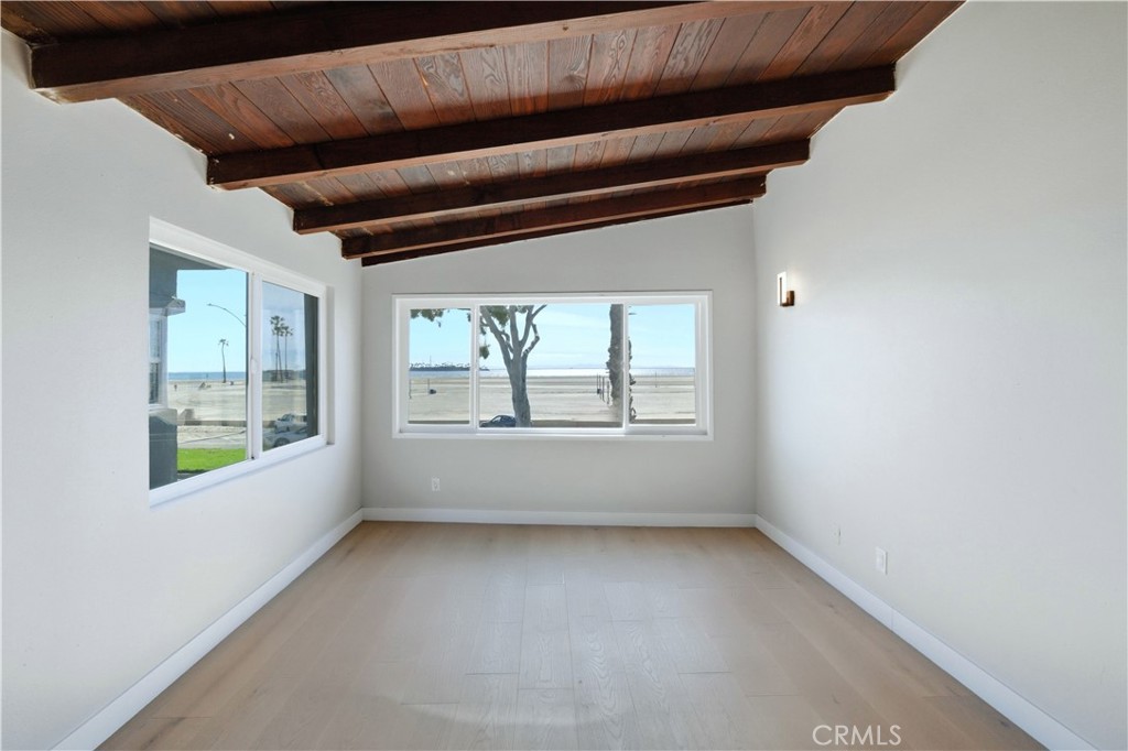 5339 E Ocean