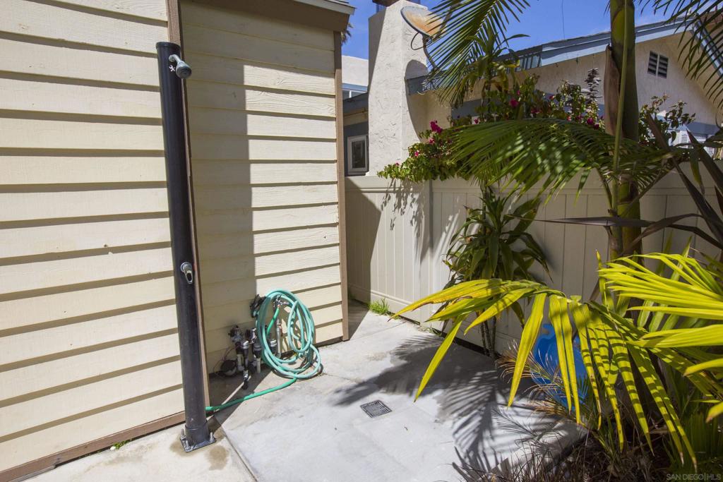 Mission Beach - Residential Income