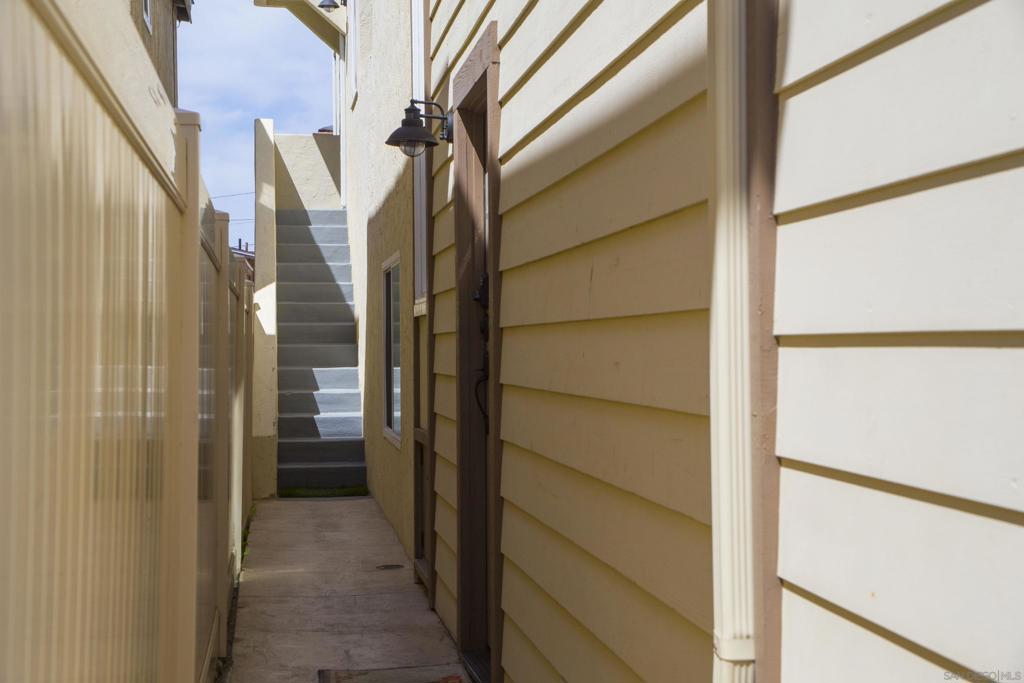 Mission Beach - Residential Income