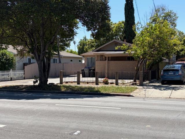 S 10th Street