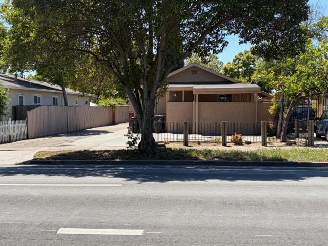 S 10th Street