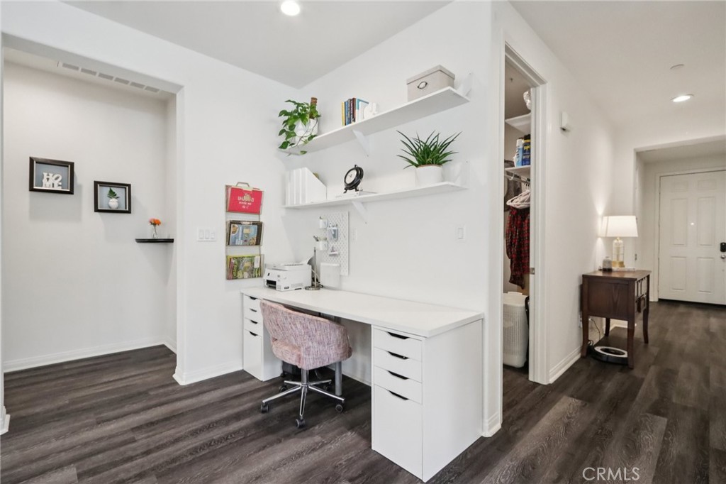 4700 E Washington Avenue