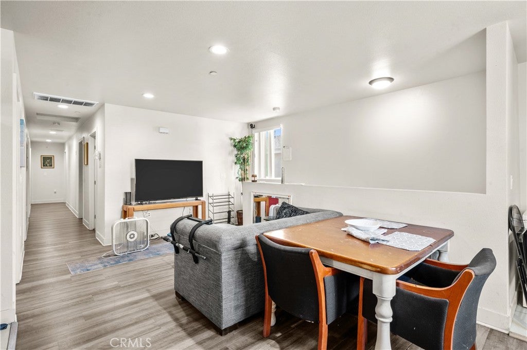 844 W 78th Street