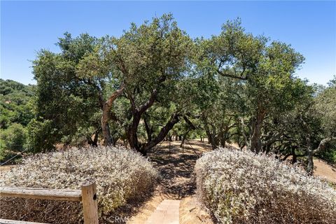 Tiny photo for 12709 Paso Verde Court, Atascadero, CA 93422 (MLS # NS26145835)
