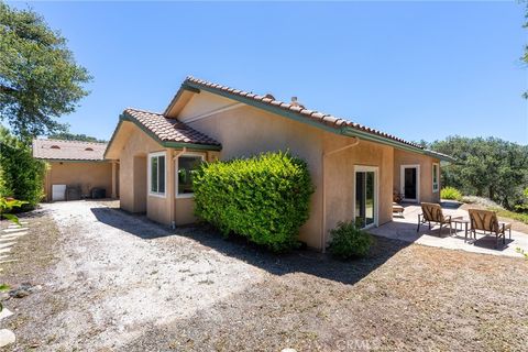 Tiny photo for 12709 Paso Verde Court, Atascadero, CA 93422 (MLS # NS26145835)