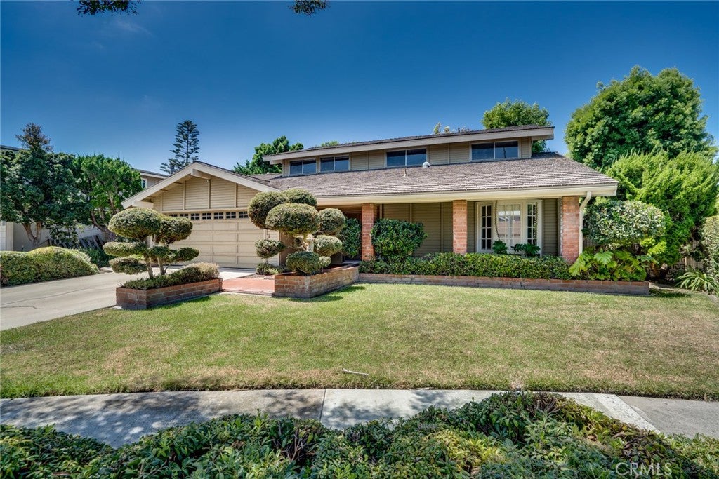 17331 Elsinore
