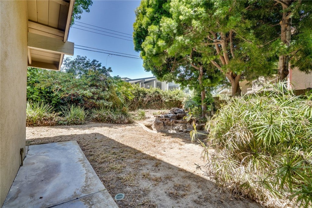 17331 Elsinore, Huntington Beach CA 92647 - Photo 35