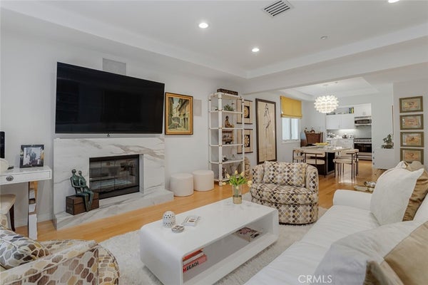 11952 MONTANA AVE APT 203, LOS ANGELES, CA 90049 - Image 2b893afb9ea65750eaea4c2bdc032dbf/1346697851