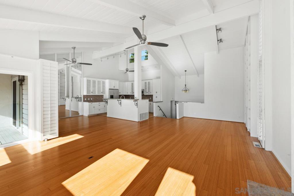 La Costa - Residential