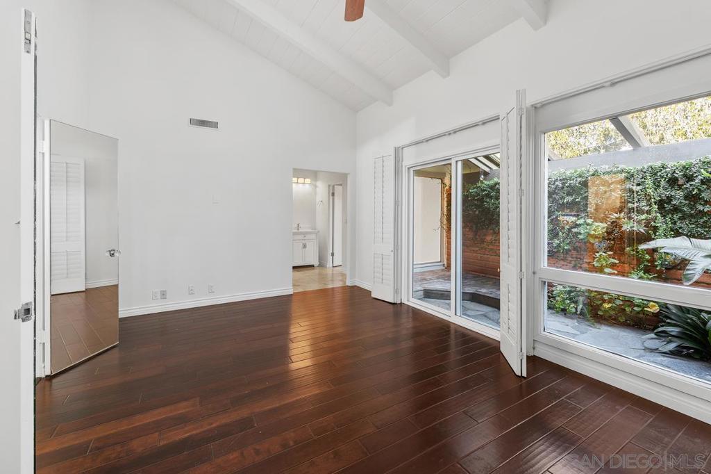 La Costa - Residential