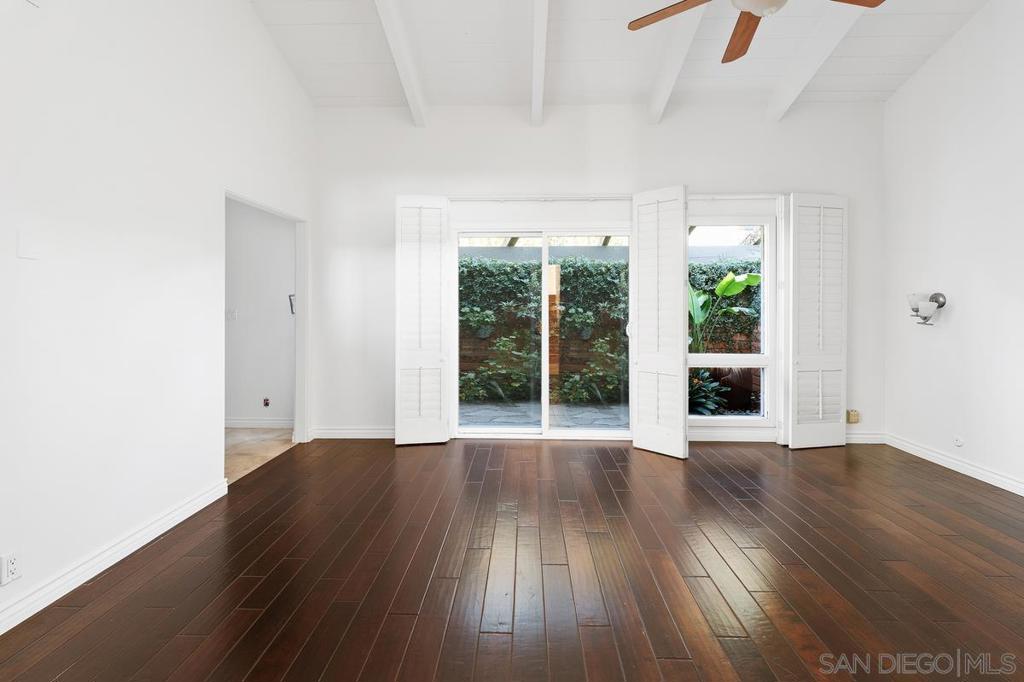 La Costa - Residential