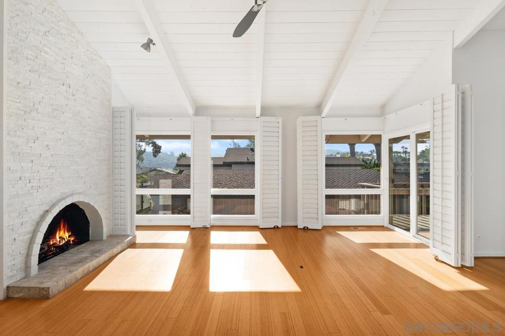 La Costa - Residential