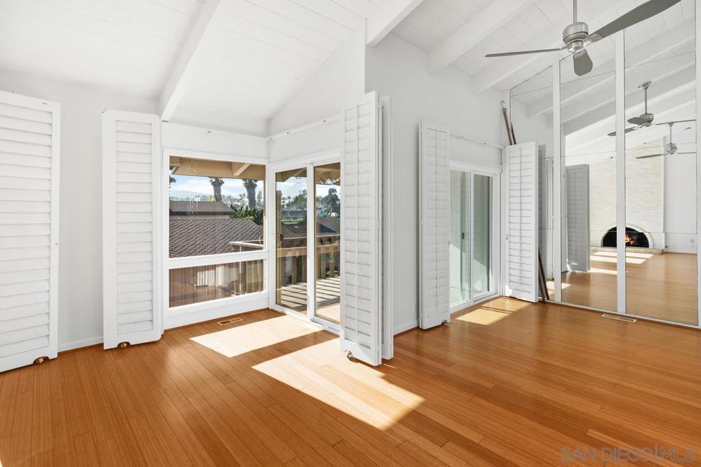 La Costa - Residential