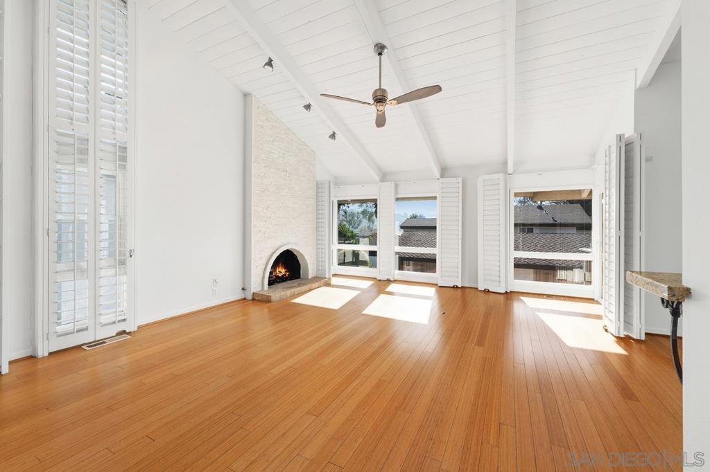 La Costa - Residential