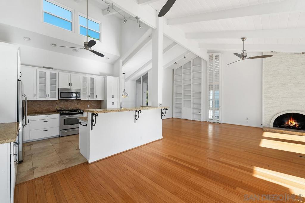 La Costa - Residential