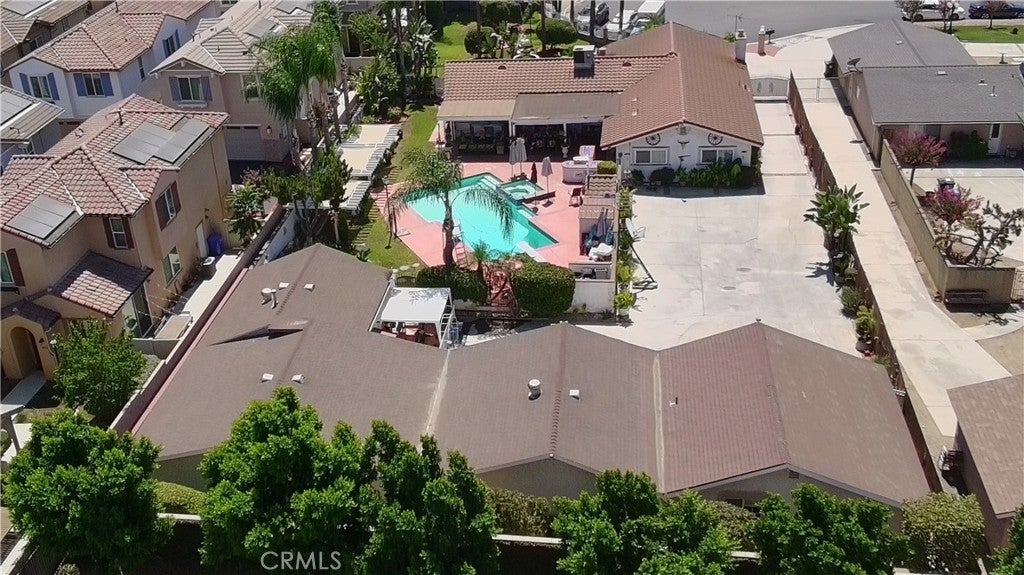 5538 W Carlton