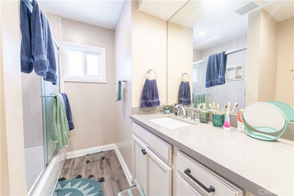 Photo of 5237 Topanga Canyon, Woodland Hills, CA 91364 (MLS # SR25264981)