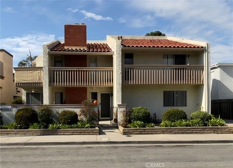 Photo of 16711 Sims LN, Huntington Beach, CA 92649 (MLS # OC26108948)