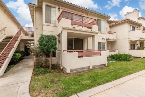 Tiny photo for 320 Isthmus Way #22, Oceanside, CA 92058 (MLS # NDP2605426)