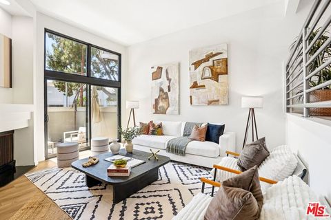 Photo of 4310 Glencoe Avenue #4, Marina Del Rey, CA 90292 (MLS # 25599979)