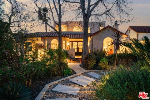 Photo of 1633 Hi Point Street, Los Angeles, CA 90035 (MLS # 26985851)