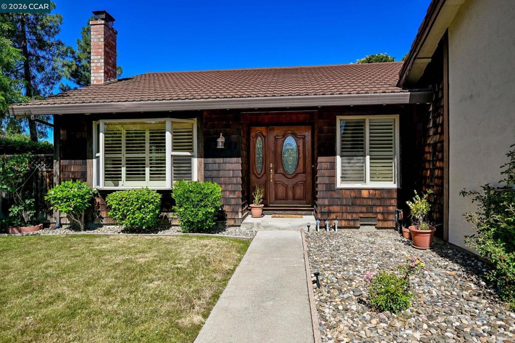 1284 Pinecrest Drive DR, Concord CA 94521