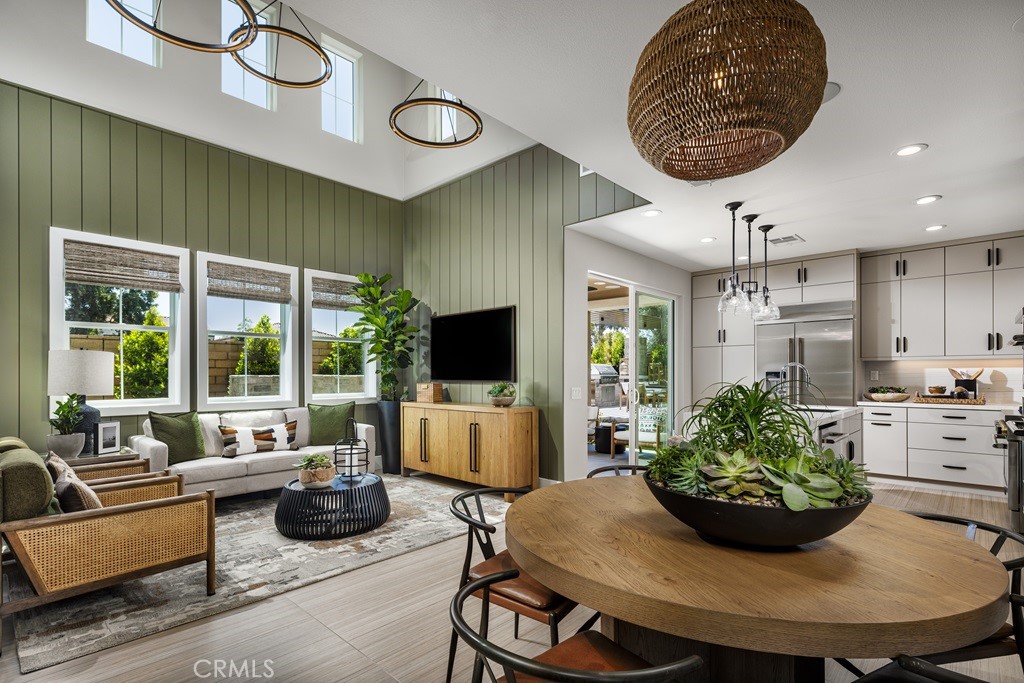 Vista Rose - Residential