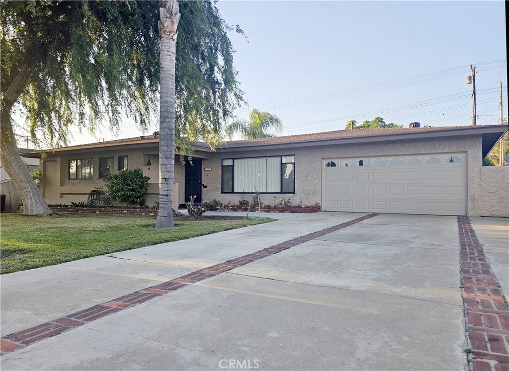 2137 Walnut Street