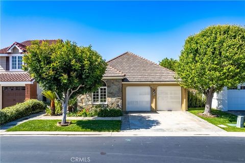 19371 Woodlands Drive Huntington Beach CA 92648