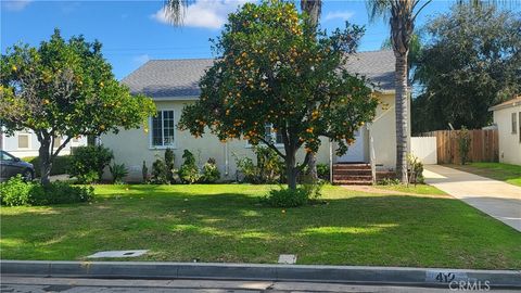 Photo of 412 N Wayne Avenue, Fullerton, CA 92833 (MLS # PW25221772) Photo of 412 N Wayne Avenue, Fullerton, CA 92833 (MLS # PW25221772)