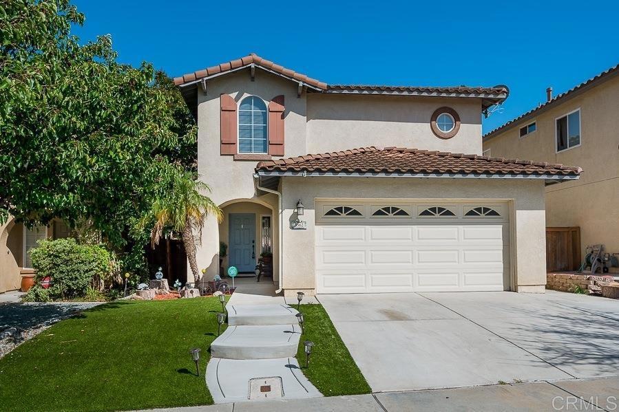 Vista Pacifica sought-after community! Hidden Gem This beautifully maintained 3-bedroom, 2.5-bath home offers a perfect blend of comfort and style. Featuring laminate and tile flooring throughout the main living areas, a modern kitchen with granite countertops, and an open floor plan ideal for entertaining. The spacious yard is a true highlight — complete with a custom putting green for endless outdoor fun. Enjoy the pride of ownership in every detail, from the well-kept interiors to the thoughtfully designed outdoor space.