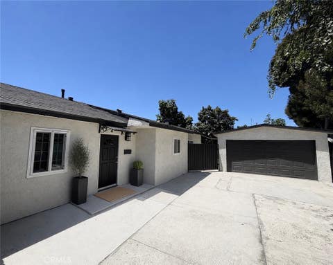 Photo of 10515 Firmona Ave, Lennox, CA 90304 (MLS # DW26180276)