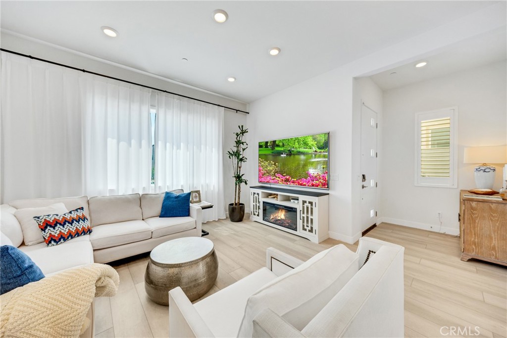Properties 4 1109 Cadence