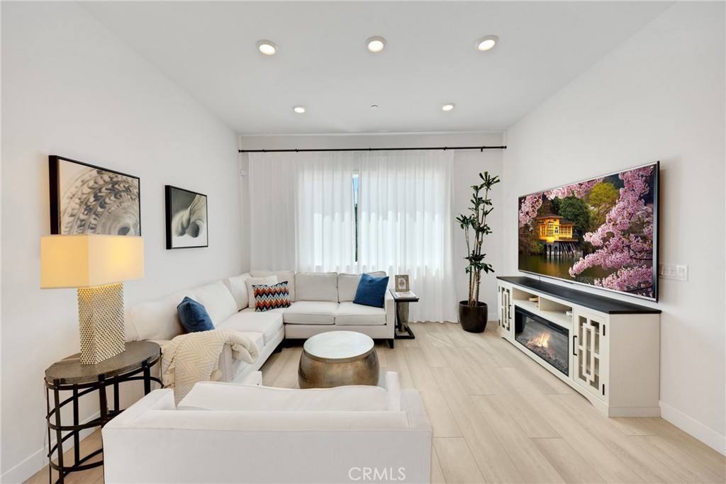 Properties 3 1109 Cadence