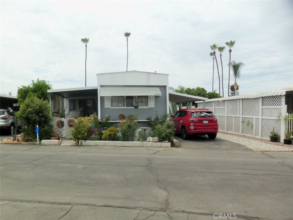 1600 S San Jacinto Avenue 125