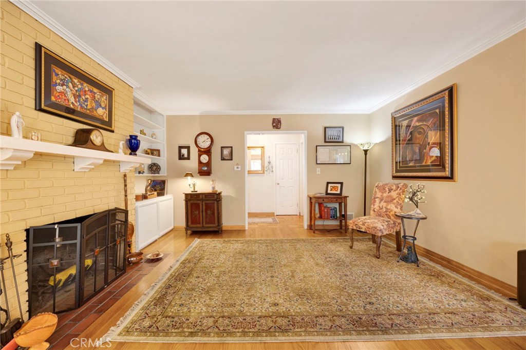 13922 Cohasset Street