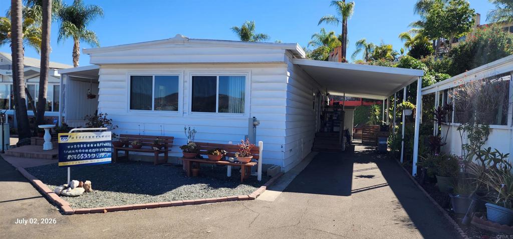 245 W Bobier Drive 06
