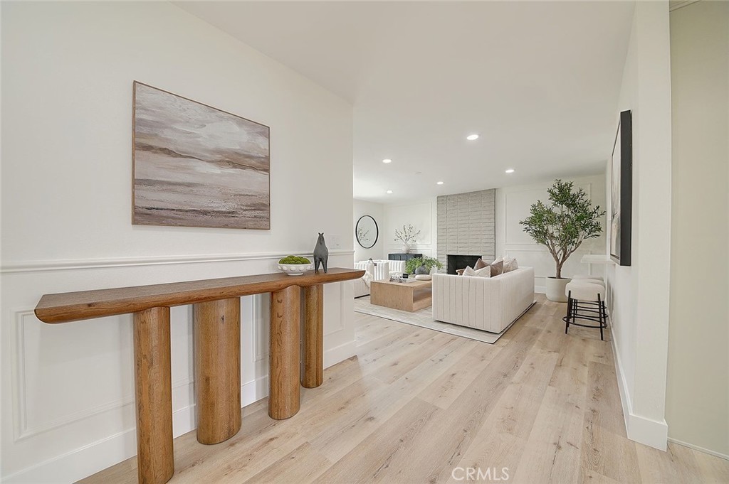 2113 S Forest