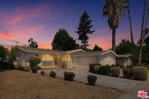 Photo of 6437 Penfield Avenue, Los Angeles, CA 91367 (MLS # 26874645)