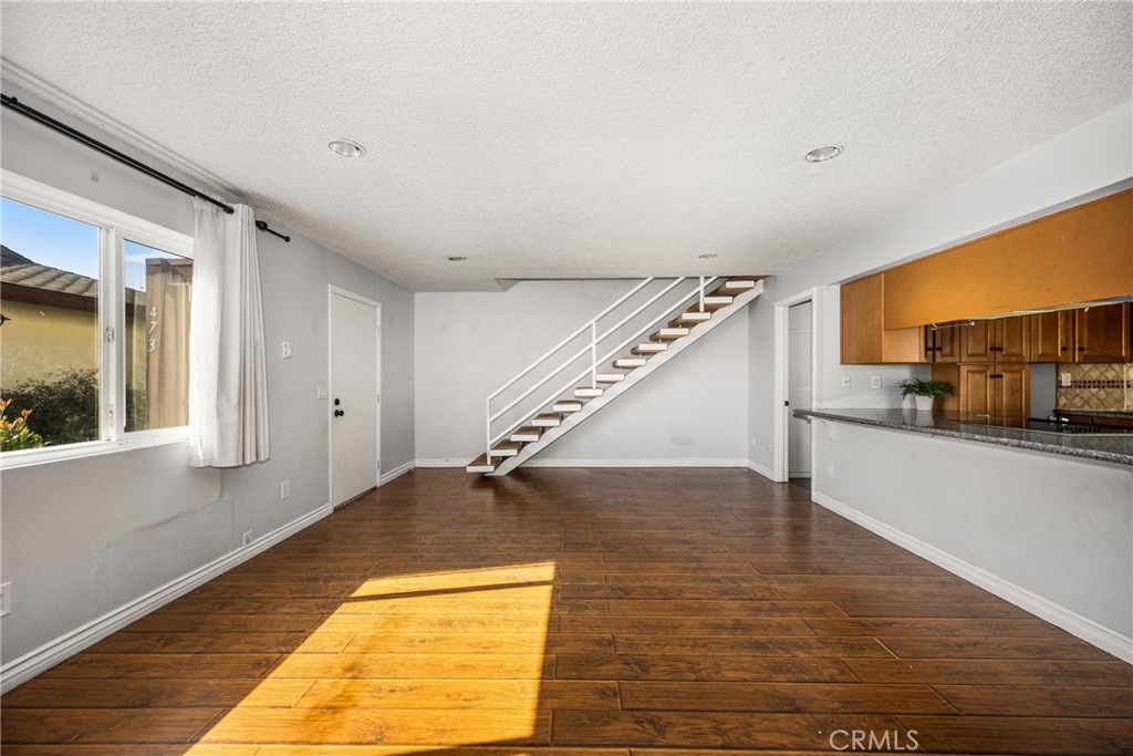 473 E 1st