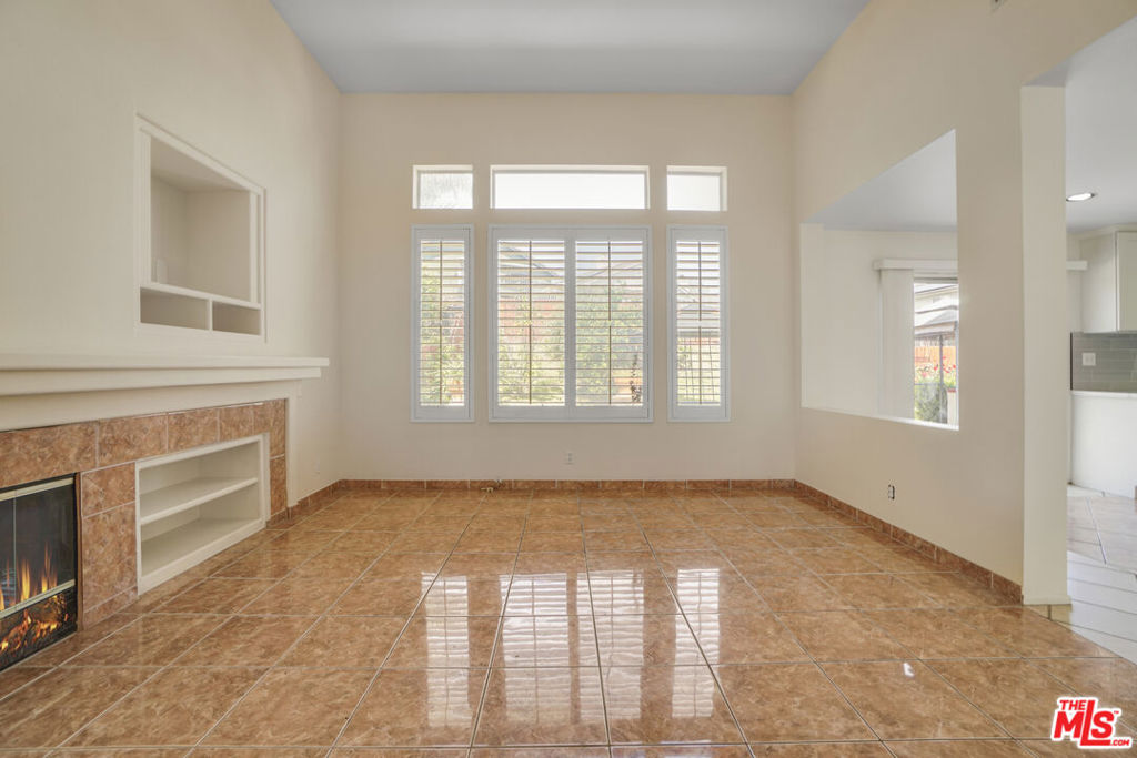 2041 Saint Andrews Way