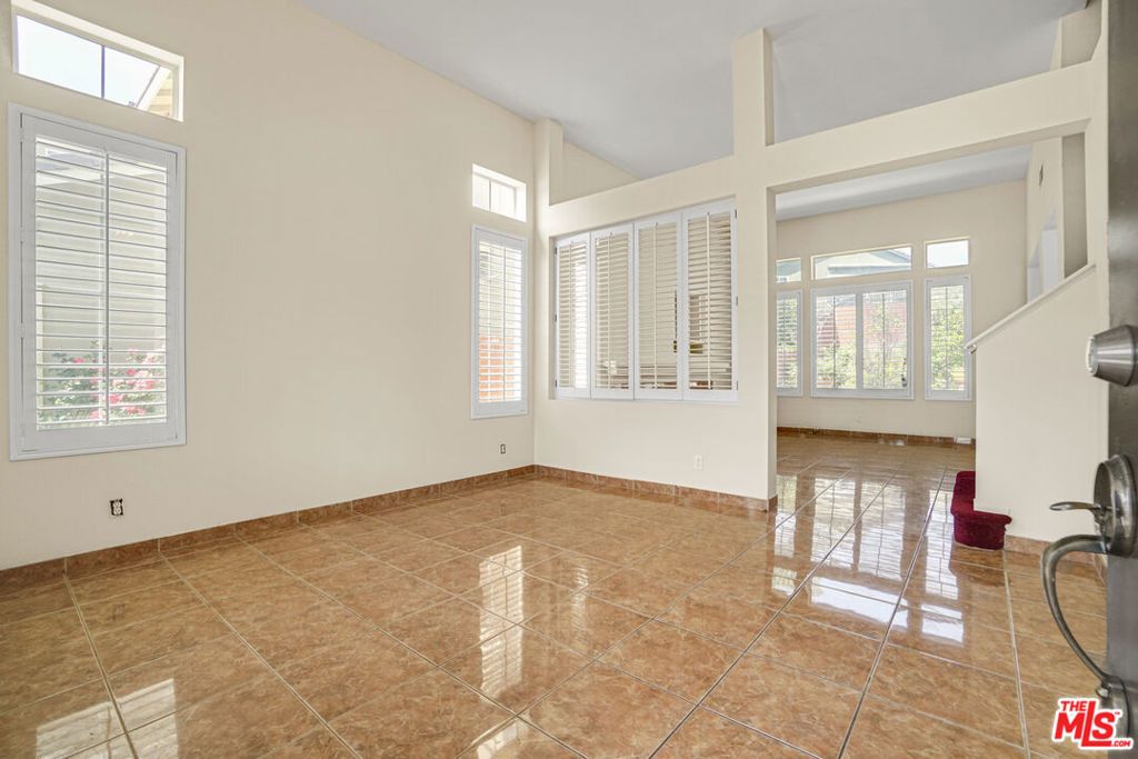 Photo of 2041 Saint Andrews Way, Hawthorne, CA 90250 (MLS # 26660797)