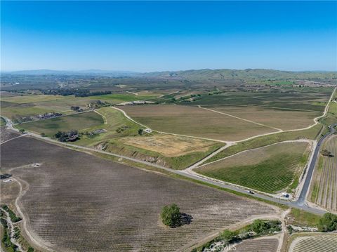 Tiny photo for 7310 Estrella Road Rd, San Miguel, CA 93451 (MLS # NS26058640)